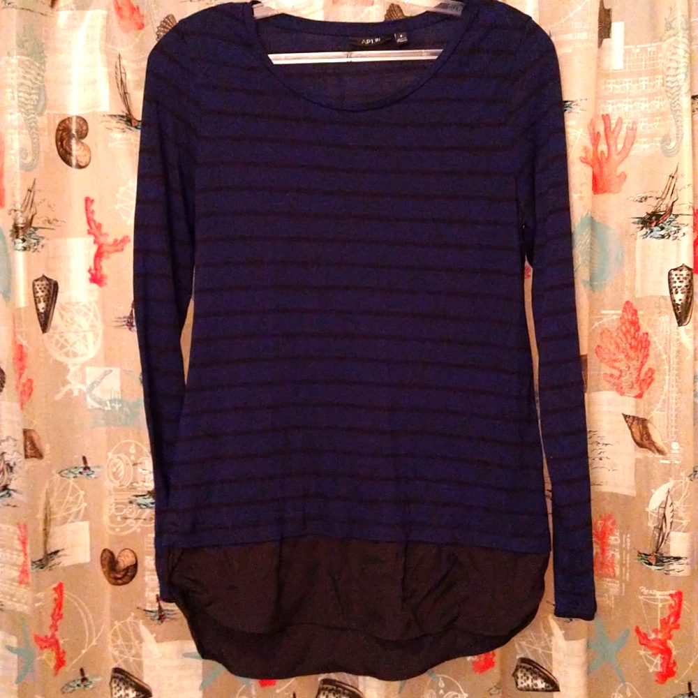 Apt. 9 Long Sleeve Shirt (small)